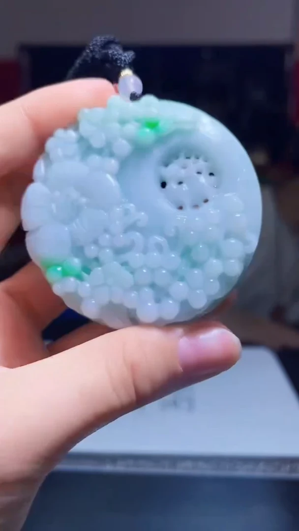 【闪购商品】翡翠吊坠(不含链)未镶嵌Q114多样性发其一