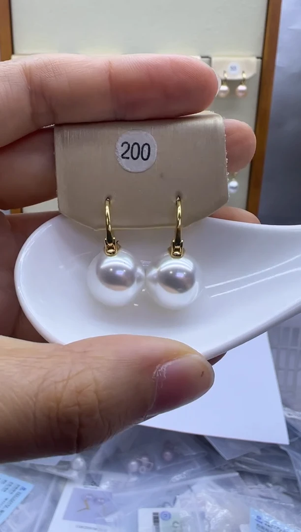 银S925镶嵌耳饰淡水珍珠200