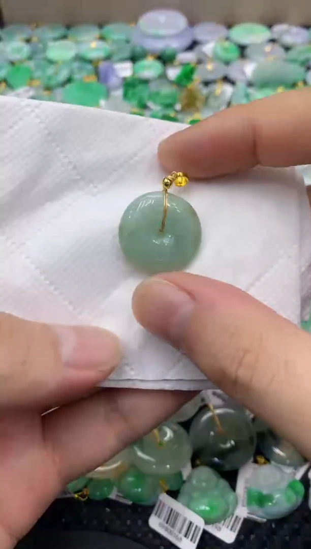 颈饰未镶嵌翡翠天然缅甸翡翠A货