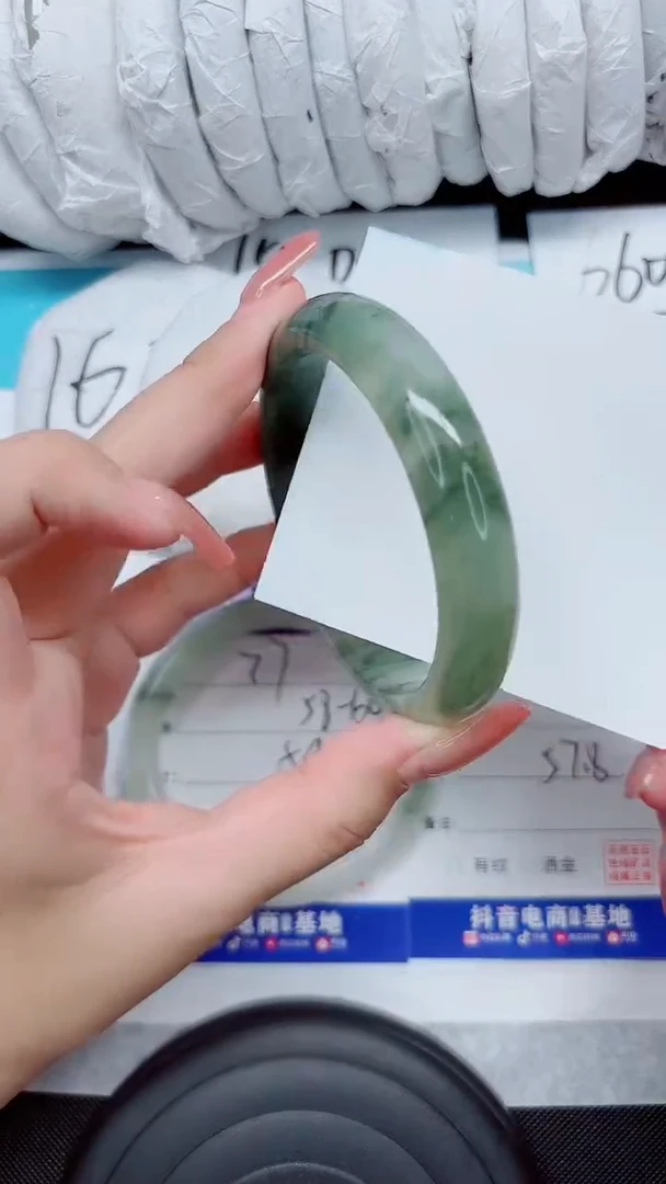 石英质玉手镯未镶嵌78-57