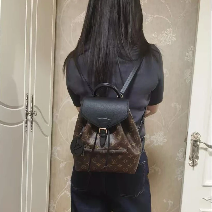 95新 LouisVuitton/路易威登 坤球奢选lv老花双肩包芯片