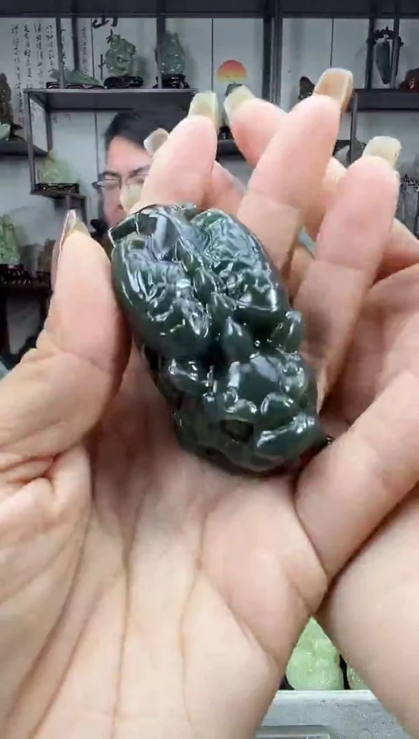 未镶嵌和田玉把件1