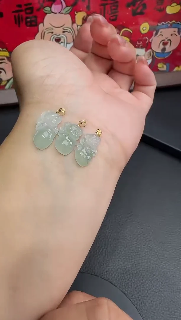 吊坠(不含链)18K金镶嵌翡翠小仙女-多样性发货其一