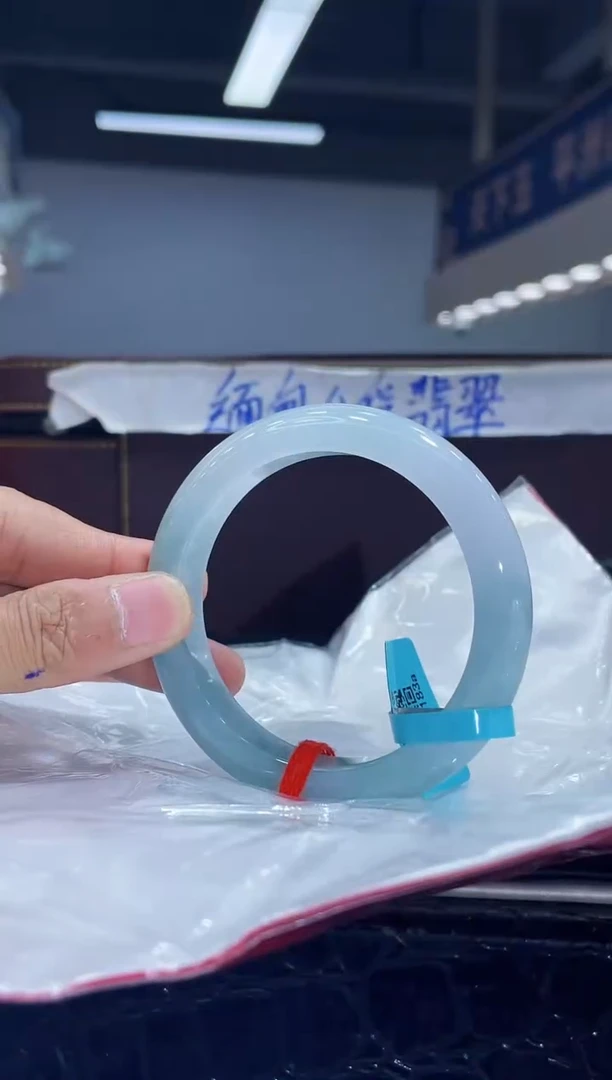 未镶嵌手镯翡翠7