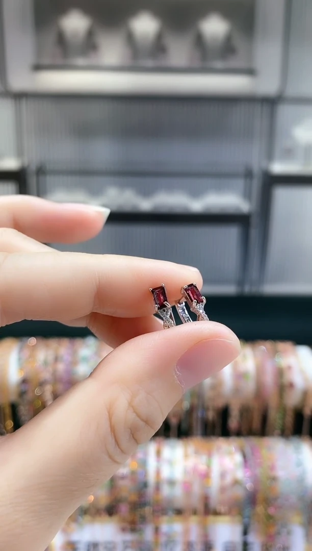 银S925镶嵌耳扣碧玺柠****甜88888888888