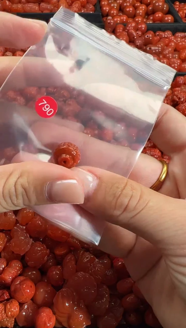 颈饰未镶嵌南红玛瑙1