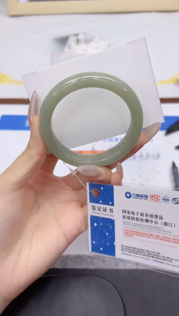 未镶嵌手镯石英质玉L110-54