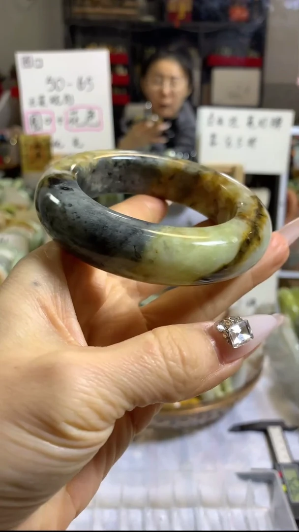 未镶嵌岫玉手镯31  57+ 包容