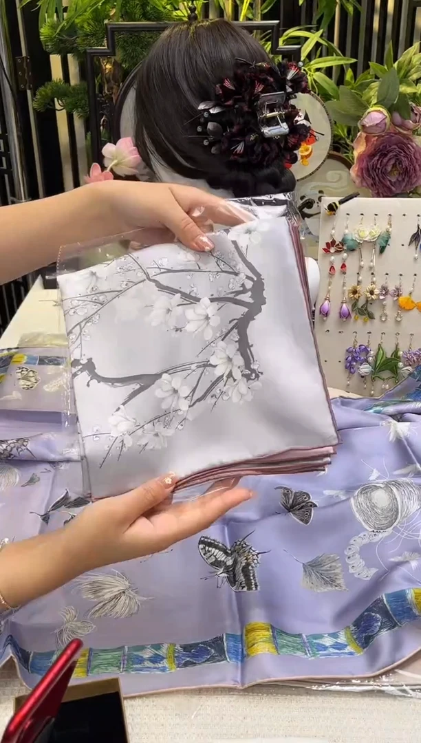 织绣每****白苏绣桑蚕丝丝巾/披肩/手帕/方巾