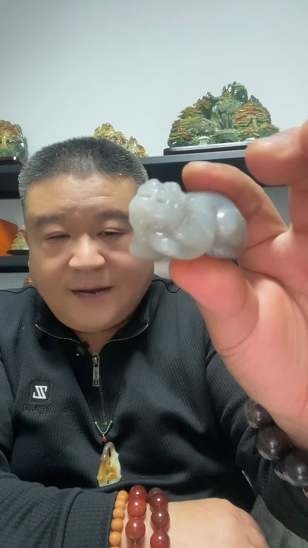 未镶嵌和田玉把件烟紫貔貅把件