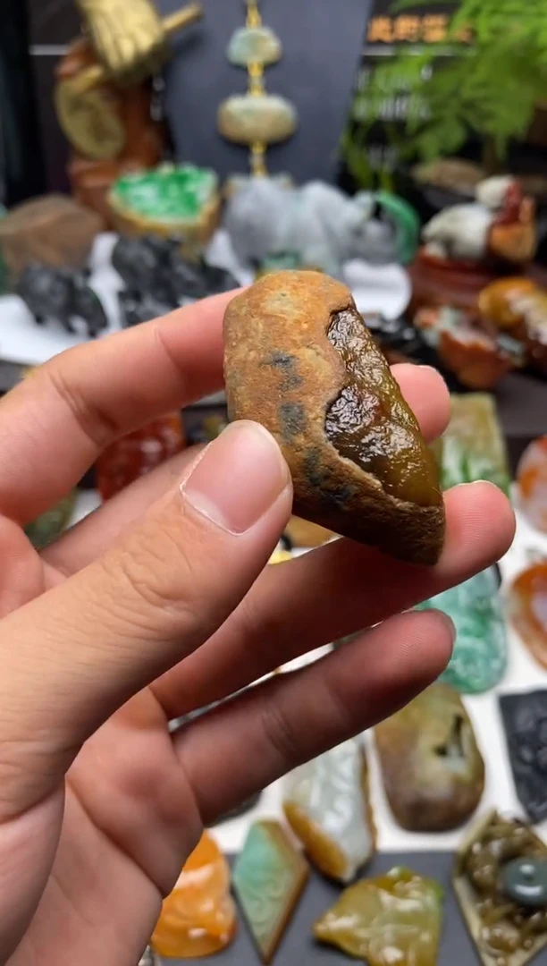颈饰未镶嵌翡翠大马坎独料石来运转