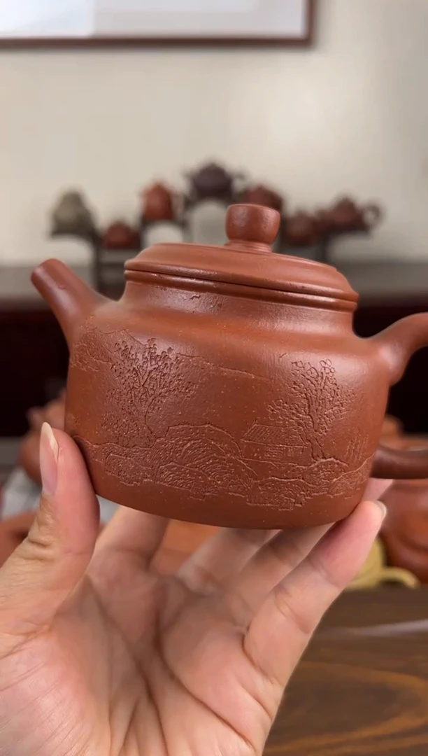 茶壶紫砂红降坡刻绘德钟壶220CC