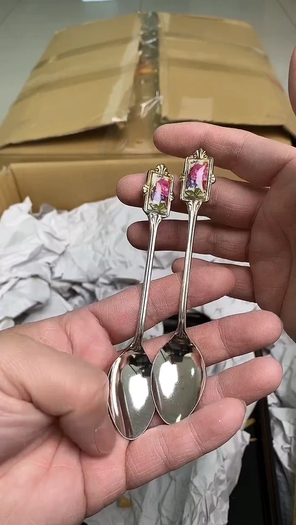 日瓷回流小勺子一对