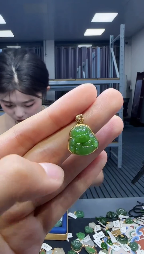 和田玉18K金镶嵌挂件1