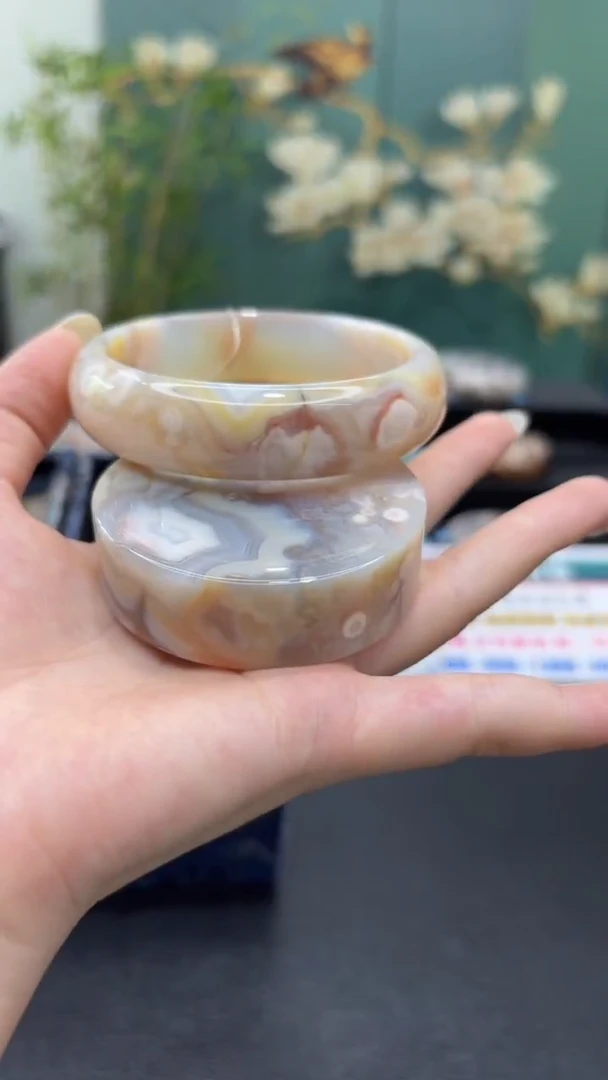 未镶嵌手镯石英质玉A650(63圈赠送镯心)