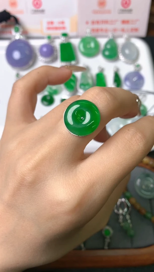 【闪购商品】定制翡翠未镶嵌裸石（镶嵌定制）