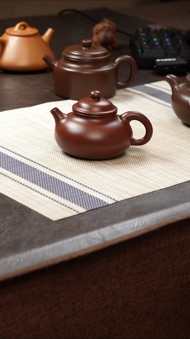 茶壶紫砂壶·20底槽青容天180cc