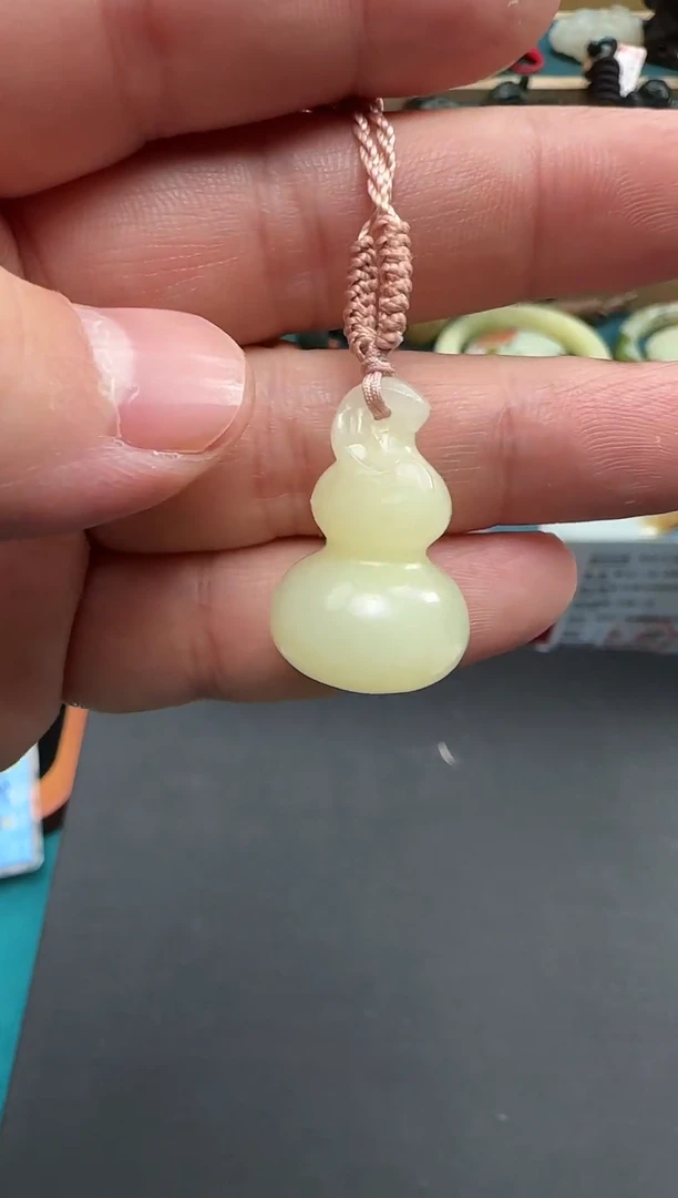 颈饰未镶嵌和田玉黄玉葫芦挂件