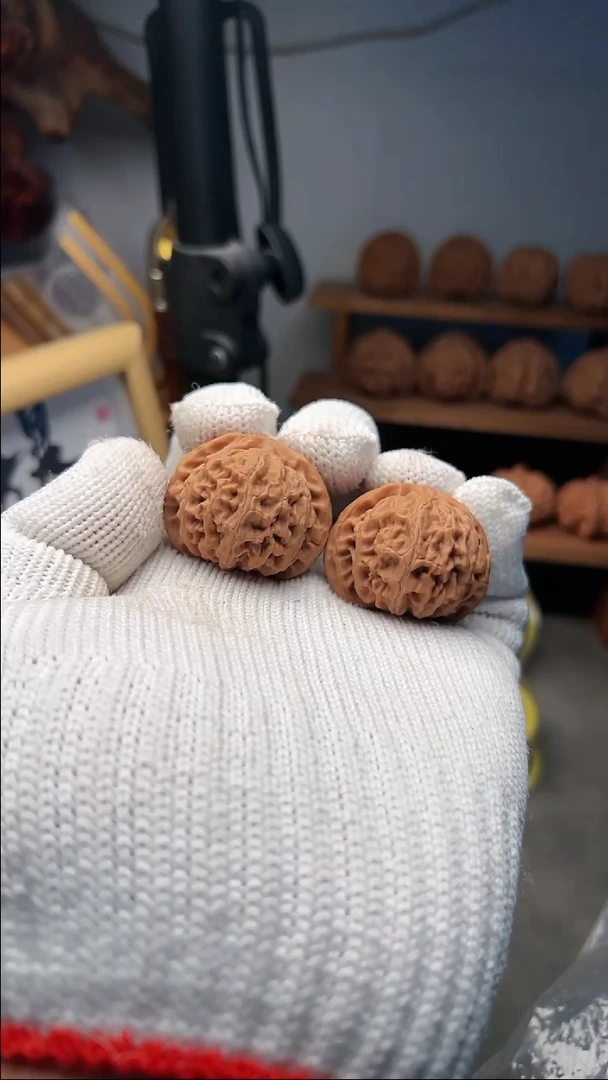 吊坠文玩核桃宫灯桃心38