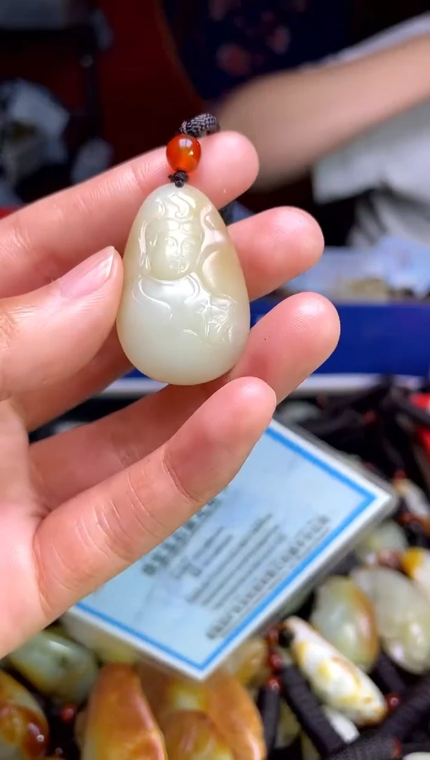 和田玉未镶嵌颈饰1