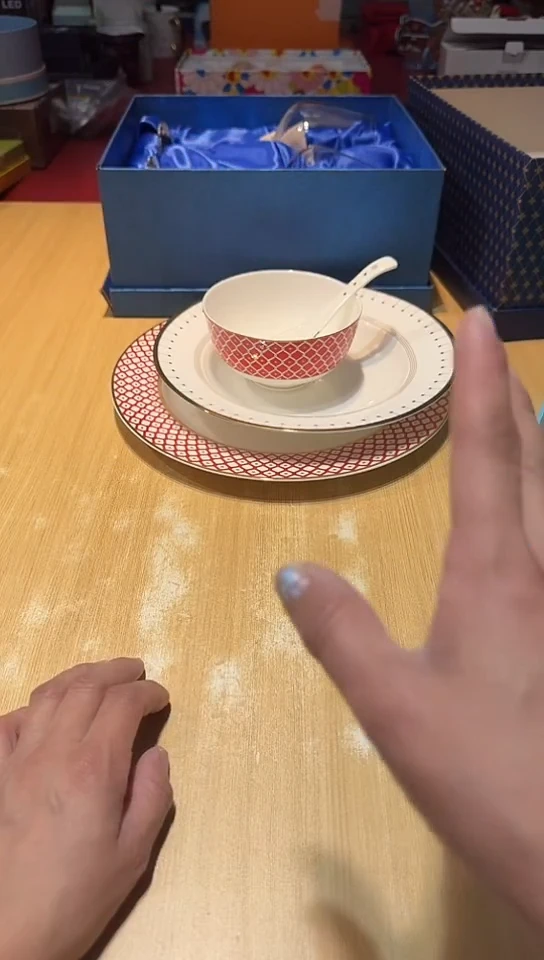 瓷片生活的本意是开心啊@@1