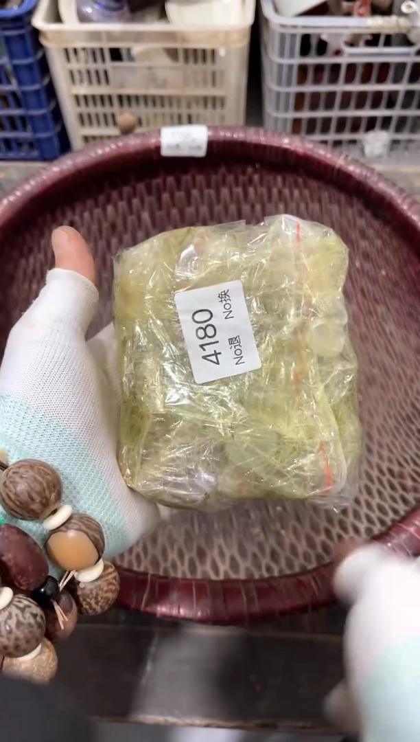 罐鼎****媒88886666202509224180
