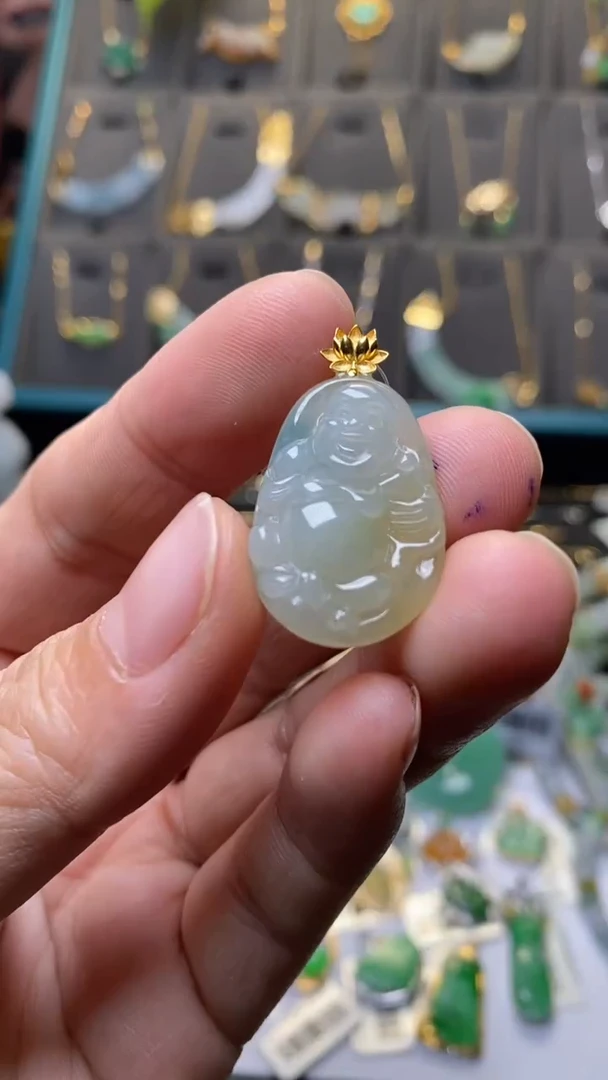 颈饰18K金镶嵌翡翠38014