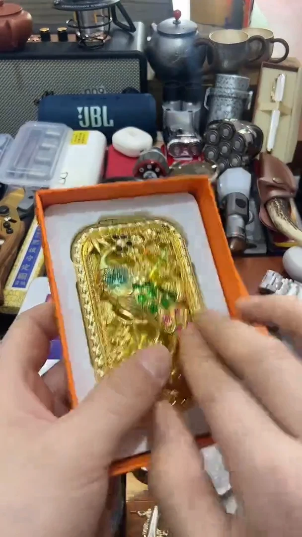 瓷片闪购商品 如图所示