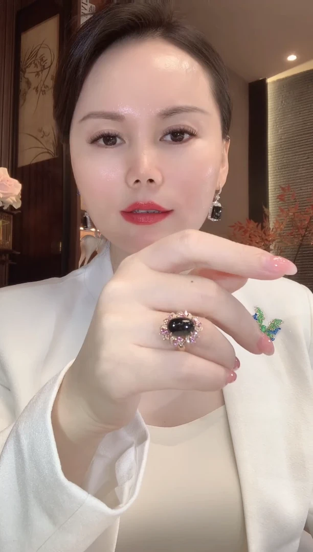 18K金镶嵌戒指翡翠C19