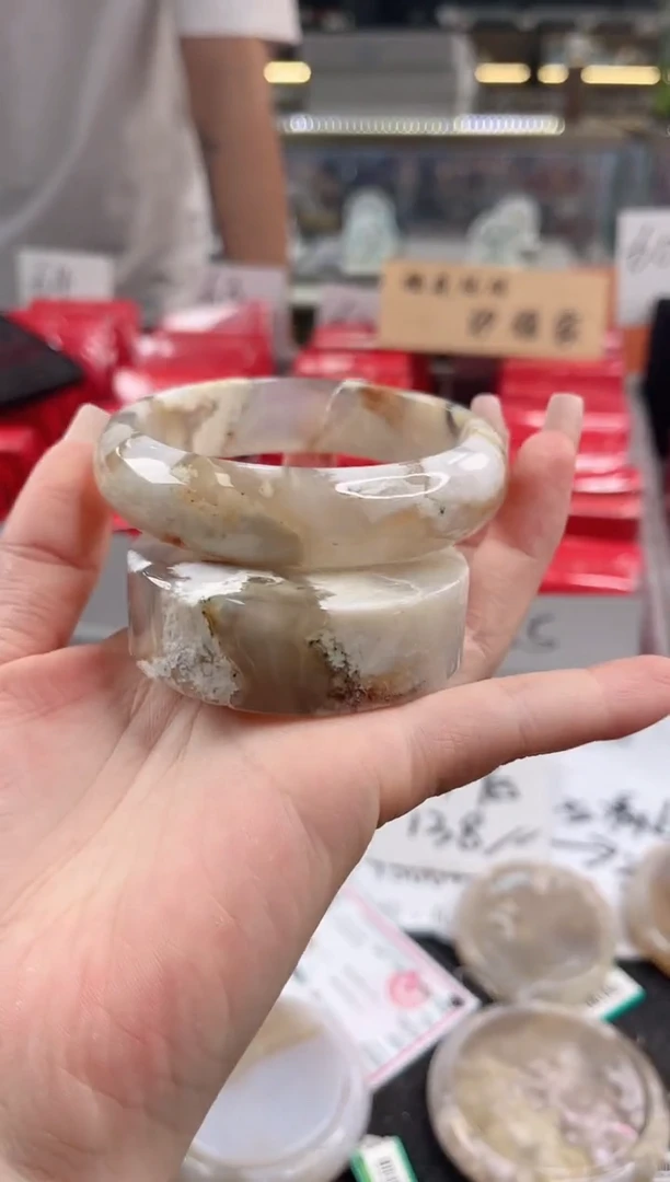 未镶嵌手镯石英质玉62圈口（赠品镯心）125627