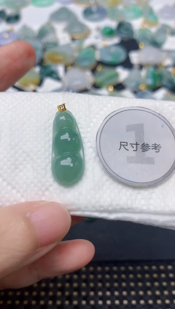 颈饰18K金镶嵌翡翠天然缅甸A货翡翠