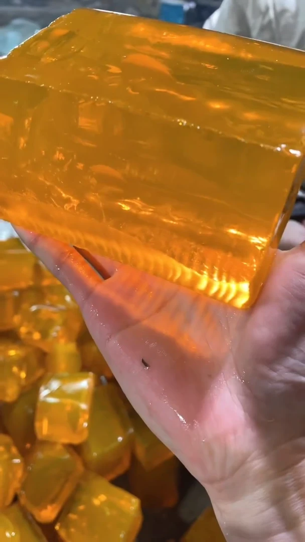 新疆五彩石原石摆件