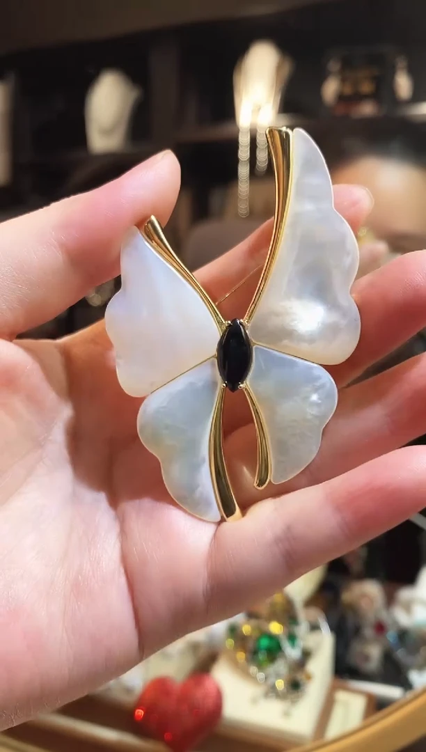 仿水晶铜合金高货 妖姬蝴蝶