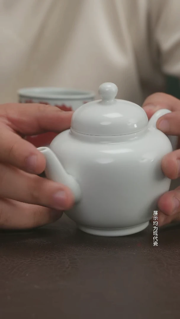 林泉风月釉里红走进万家
