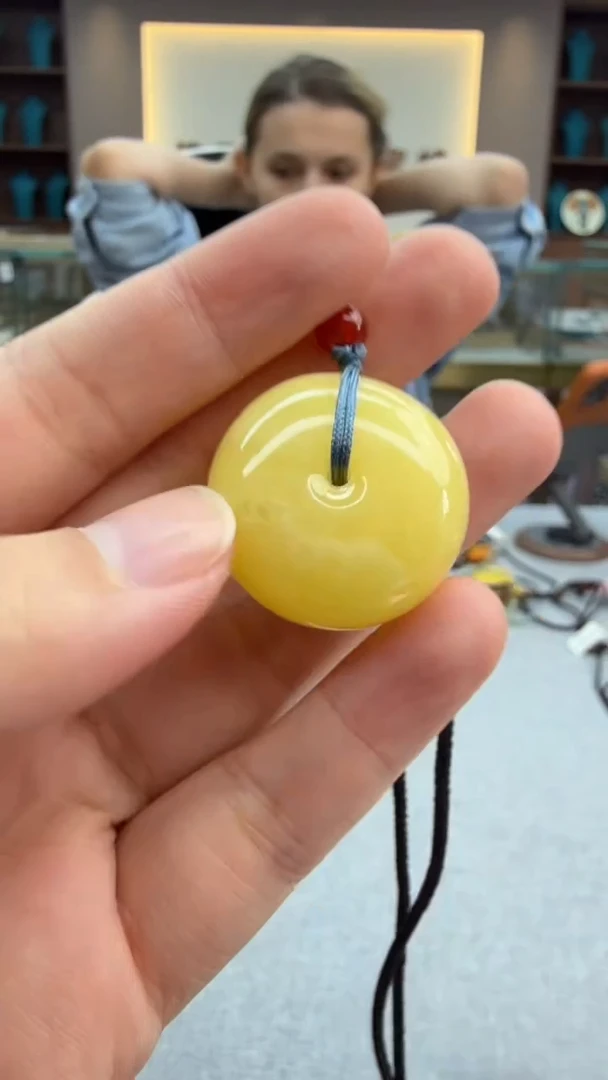 琥珀颈饰未镶嵌344秒拍号 假一罚三