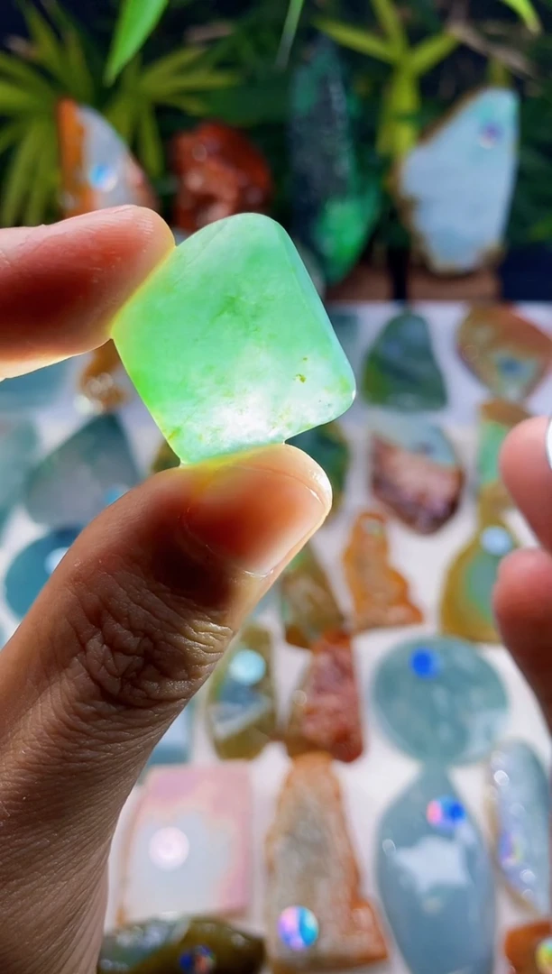 未镶嵌定制翡翠翡翠