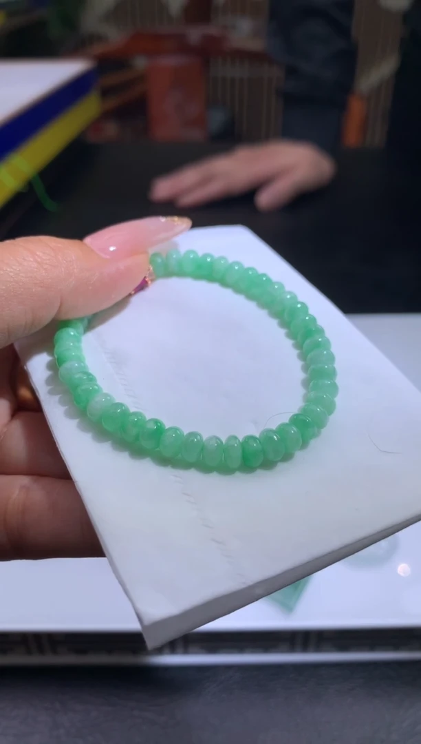 未镶嵌定制翡翠柯*玲翡翠