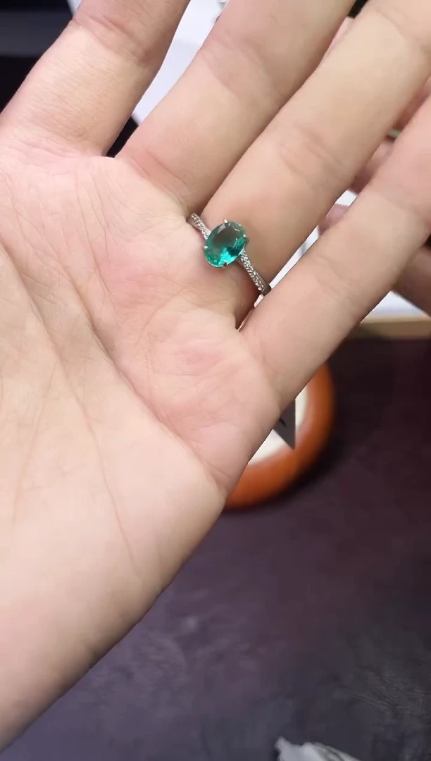 合金合成钻石湖水绿戒指