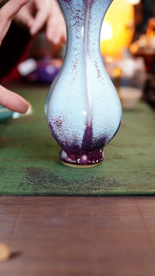 瓜楞花瓶 钧瓷窑变 18.5cm