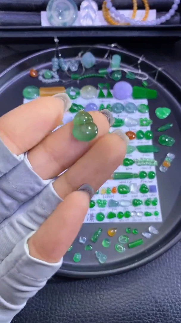 未镶嵌挂件翡翠葫芦