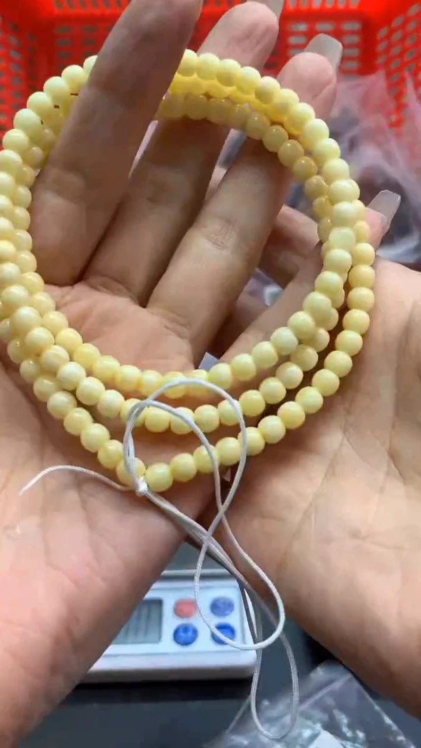 未镶嵌琥珀珠宝奇石916