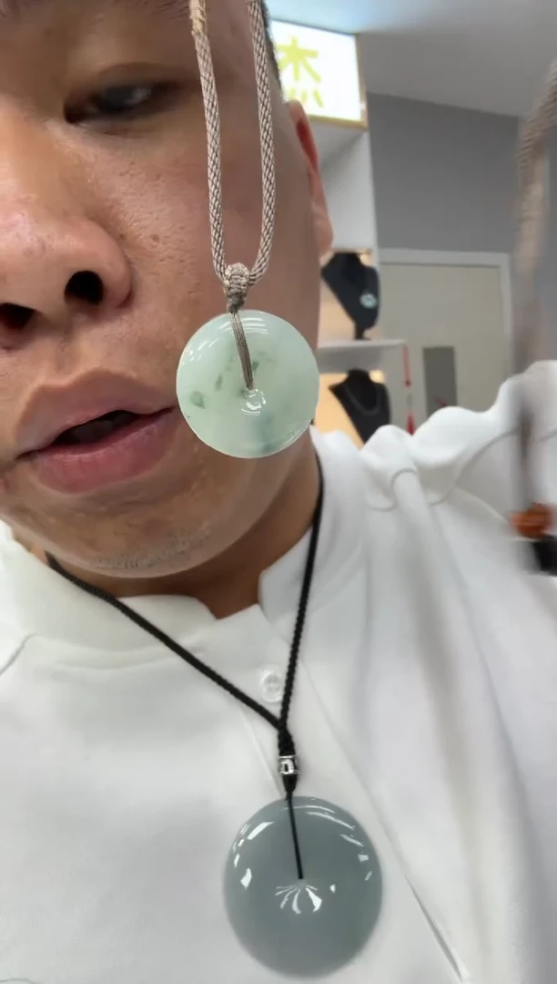 未镶嵌挂件翡翠潘*波多样性天然翡翠A货飘花平安扣一件