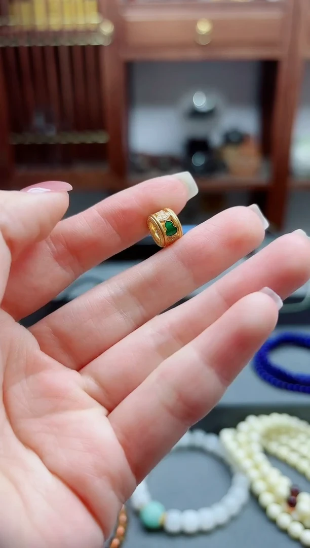 18K金颈饰18K金路路通吊坠MY赠链