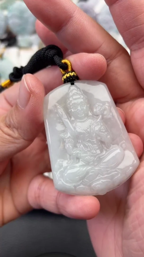 颈饰未镶嵌翡翠天然缅甸翡翠A货60