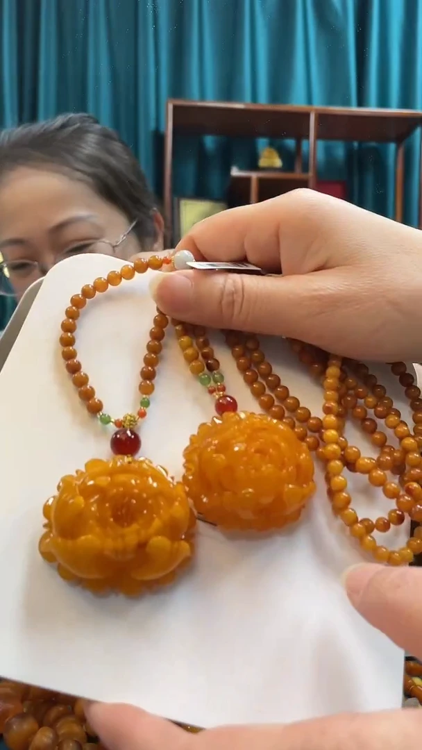 未镶嵌吊坠(赠链)蜜蜡蜜蜡牡丹花吊坠（多样性只发其一）