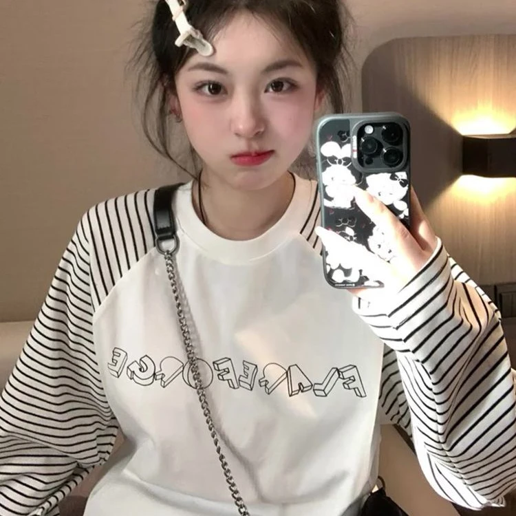 秋季休闲百搭刺绣圆领小众韩版宽松卡通设计感复古学院风时尚长袖