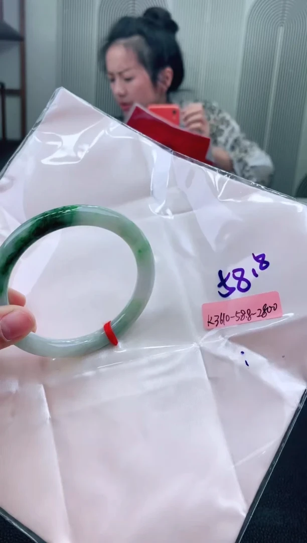 未镶嵌手镯翡翠58+