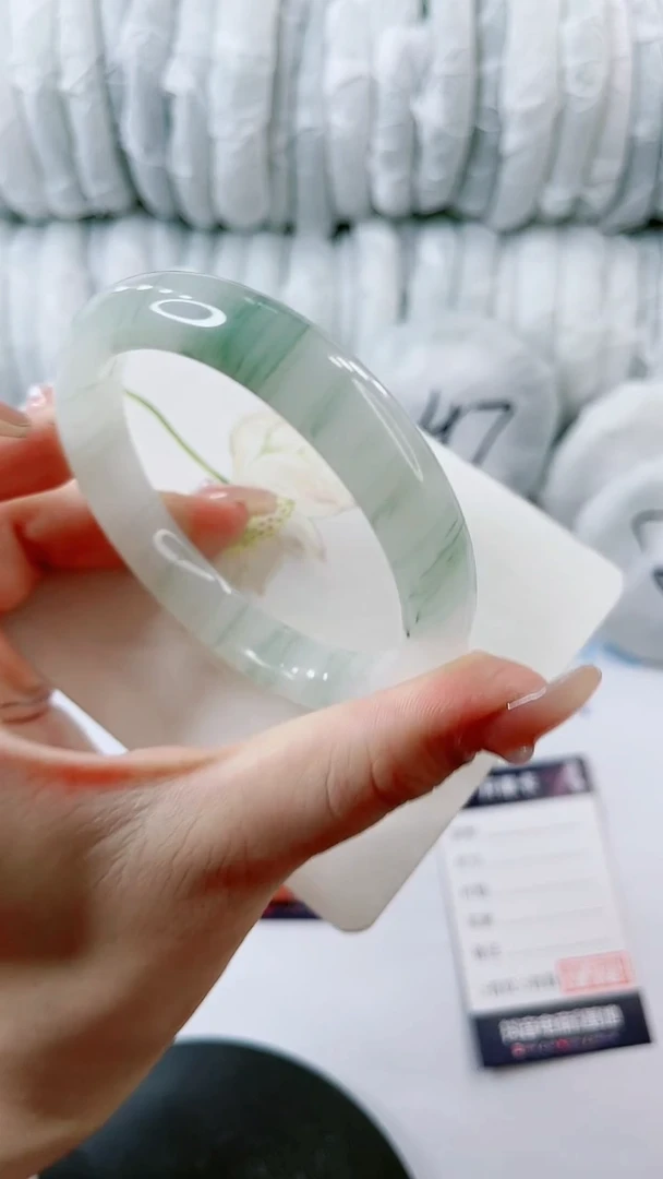 【闪购商品】石英质玉手镯未镶嵌0531874931-多样性发货