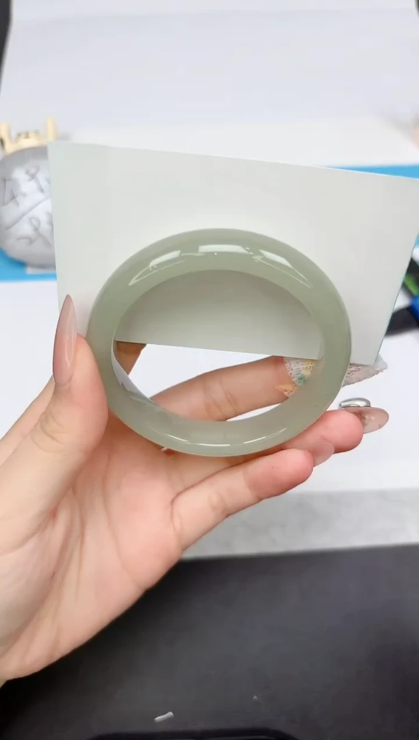 【闪购商品】石英质玉手镯未镶嵌257-56