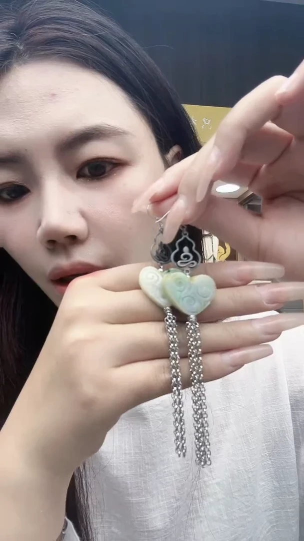 翡翠未镶嵌耳饰翡翠爱心耳坠